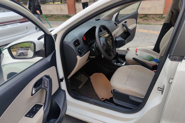 Used Volkswagen Polo 2013 1.4L Automatic Comfort Edition Driver Seat