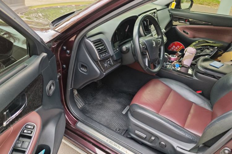 Used Toyota Crown 2018 2.0T Sport Edition Driver Seat