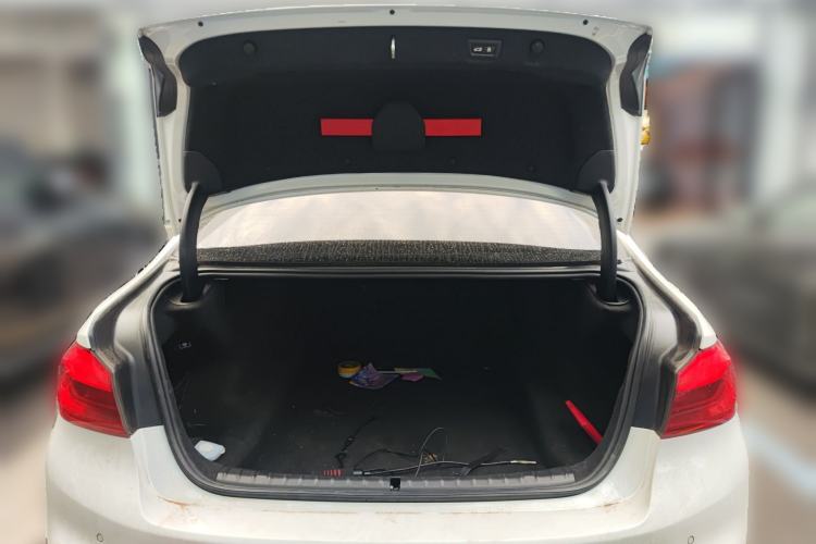 Used BMW 5 Series 2018 Restyled 530Li Luxury Edition M Sport Package Trunk