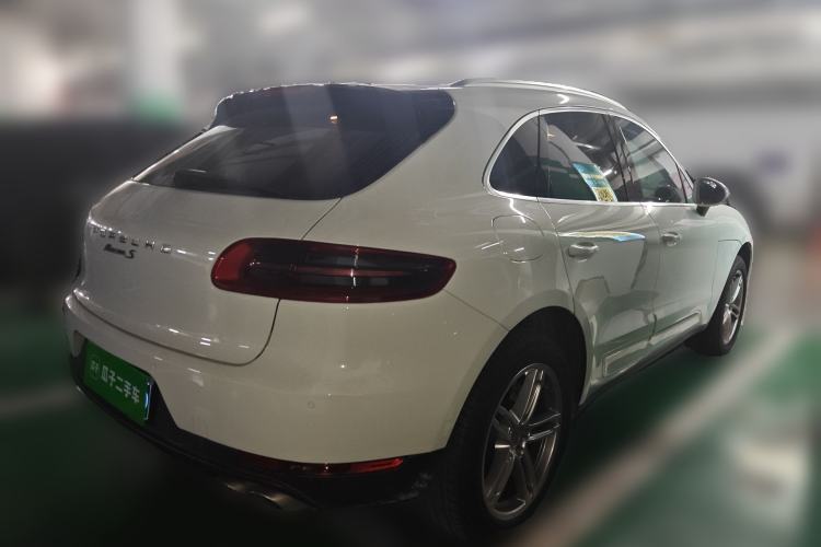 Used Porsche Macan 2017 Macan S 3.0T Rear Right 45 Deg