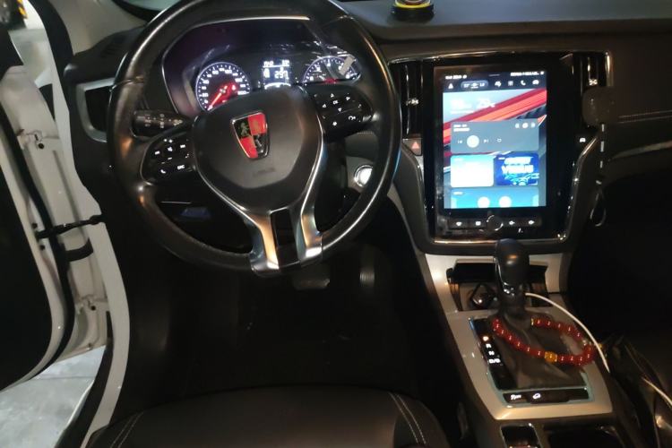 Used Roewe RX5 2019 20T Two-Wheel Drive Automatic Ali Smart Connectivity Platinum Edition
