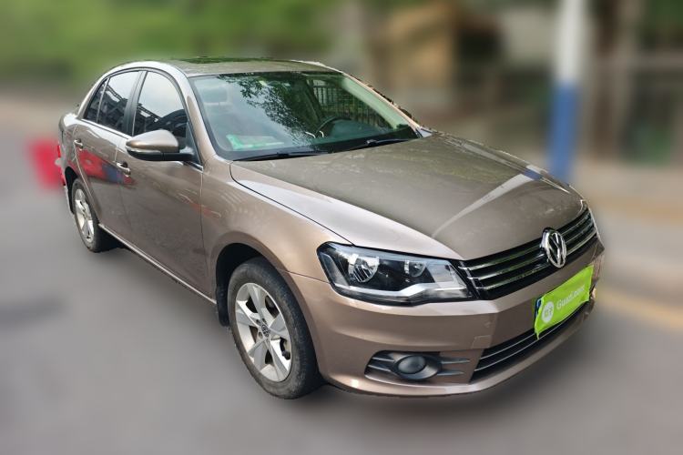 Used Volkswagen Bora 2014 1.6L Automatic Comfort Model Front Right 45 Deg