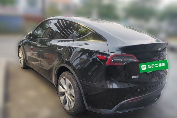 Used Tesla Model Y 2023 Long-Range All-Wheel-Drive Version