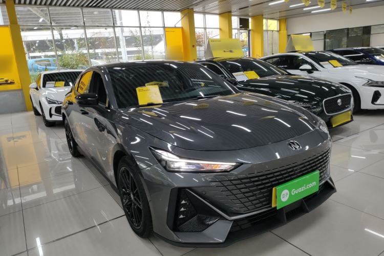 Used CHANGAN UNI-V 2023 1.5T Prestige Model
