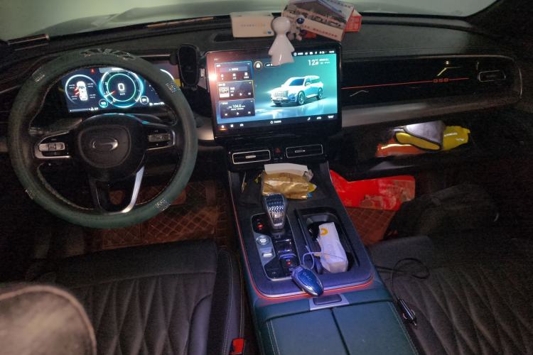 Used GAC Trumpchi GS8 2022 Linghang Series 2.0 TGDI Two-Wheel-Drive Luxury Smart Connectivity Version (7 Seats)