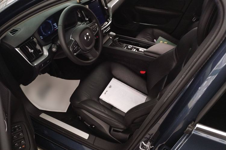 Used Volvo S60 2020 T4 Zhiyi Luxury Edition
