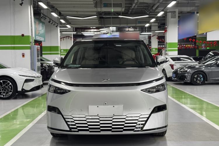 Used XPeng X9 2024 610 Long-Range Pro
