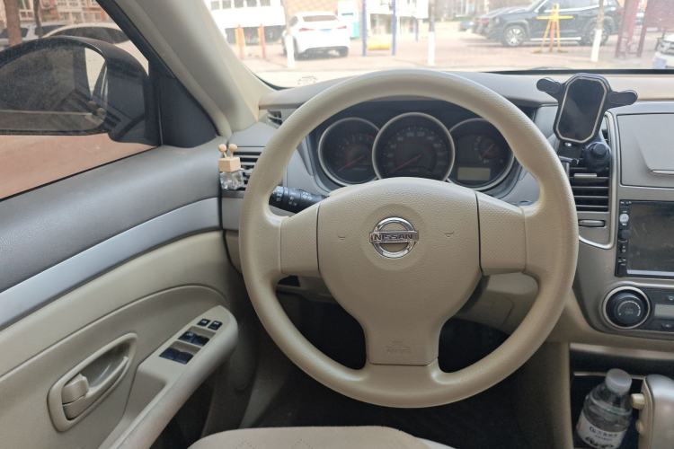 Used Nissan Sylphy 2012 Classic 1.6XE Automatic Comfort Edition Steering Wheel