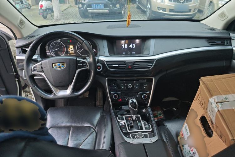 Used Geely Auto Emgrand GT 2015 1.8T Comfort Model Center Console