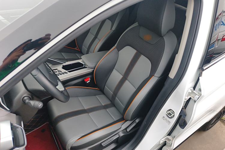 Used Geely Auto Coolray 2023 1.5T DCT Diamond Edition Left Front Seat