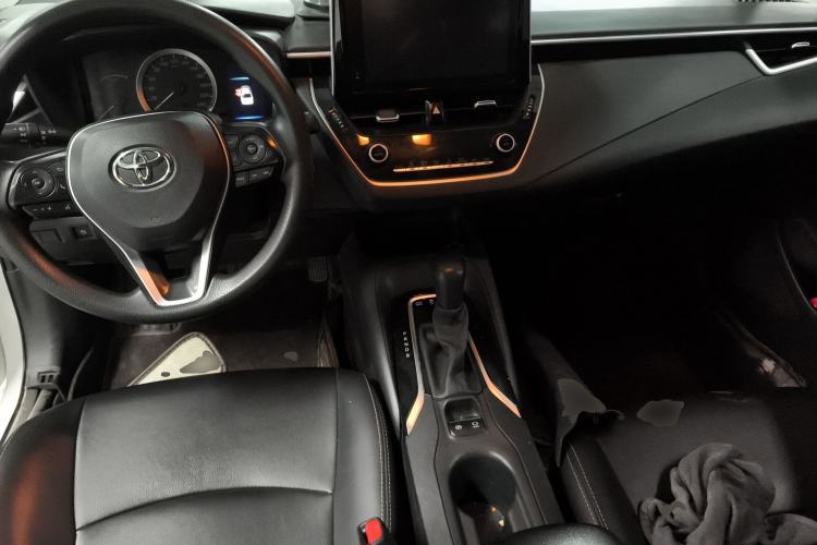 Used Toyota Corolla 2021 Dual-Motor 1.8L E-CVT Elite Edition Center Console