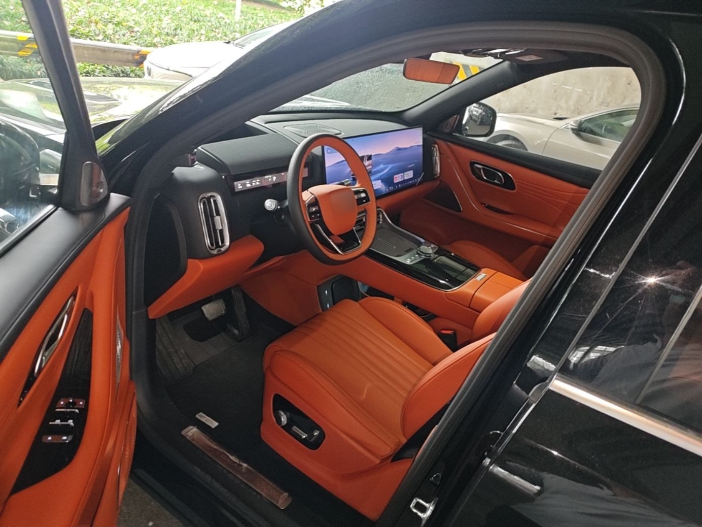 Geely Galaxy M9 2025 Model 210km Four-Wheel-Drive Leading Edition — снимка 18