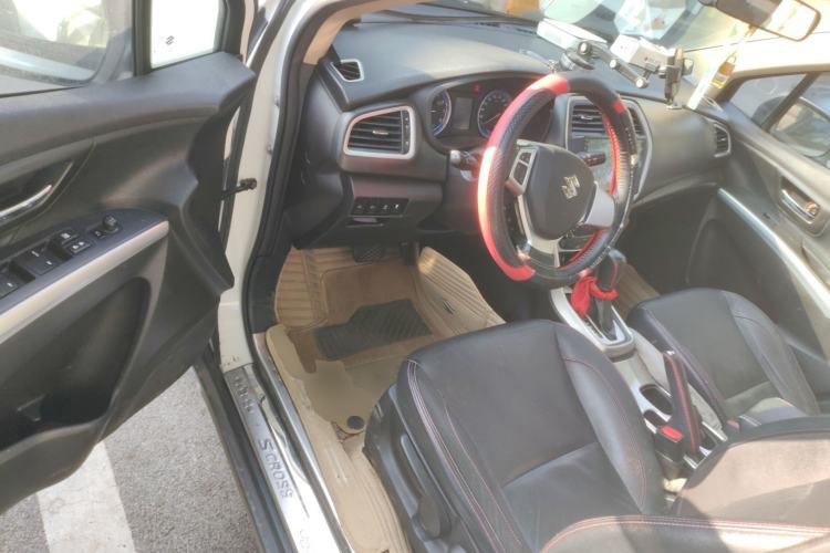 Used Suzuki S-Cross 2014 1.6L CVT Two-Wheel Drive Elite Version Driver Seat