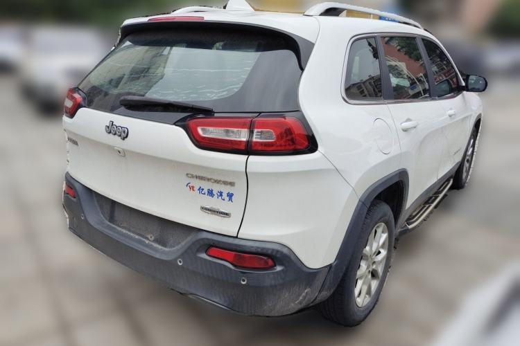Used Jeep Cherokee 2016 2.0L Superior Edition