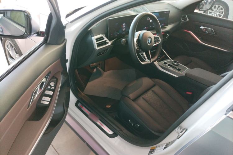 Used BMW i3 2025 eDrive 35 L
