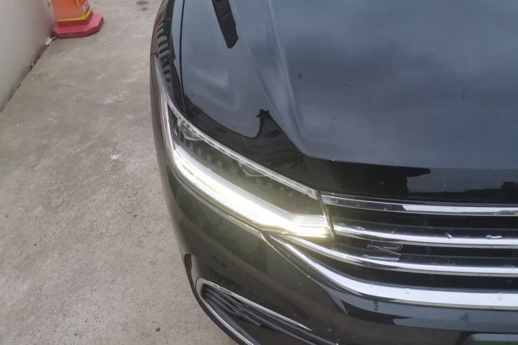 Used Volkswagen Tiguan L 2023 330TSI Automatic Two-Wheel Drive R-Line Flagship Edition Right Front Headlight