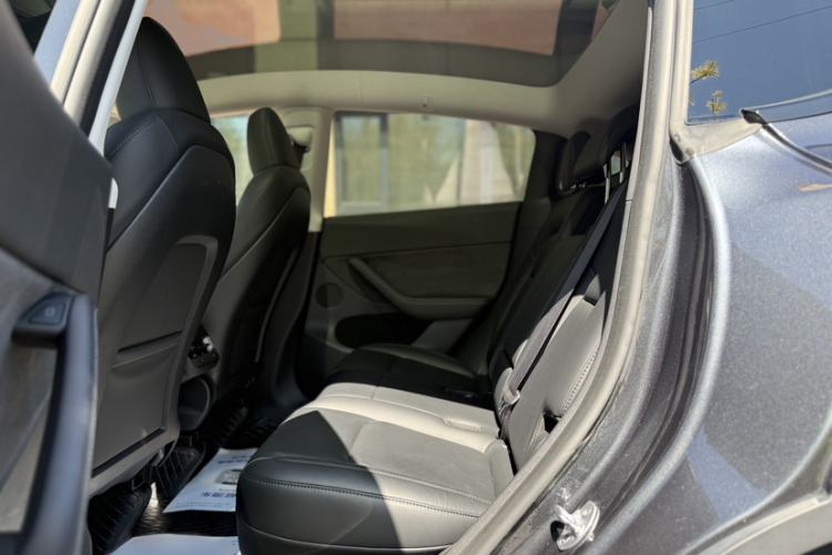 Used Tesla Model Y 2024 Rear-Wheel-Drive Version
