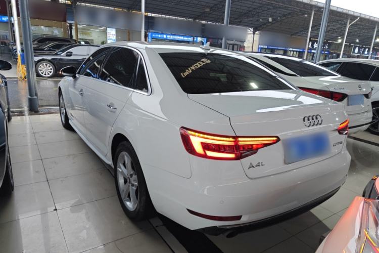 Used Audi A4L 2018 30th Anniversary Edition 30 TFSI Ambition Model
