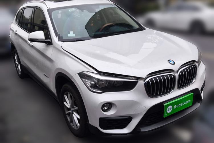 Used BMW X1 2018 sDrive18Li Fashion Model Front Right 45 Deg