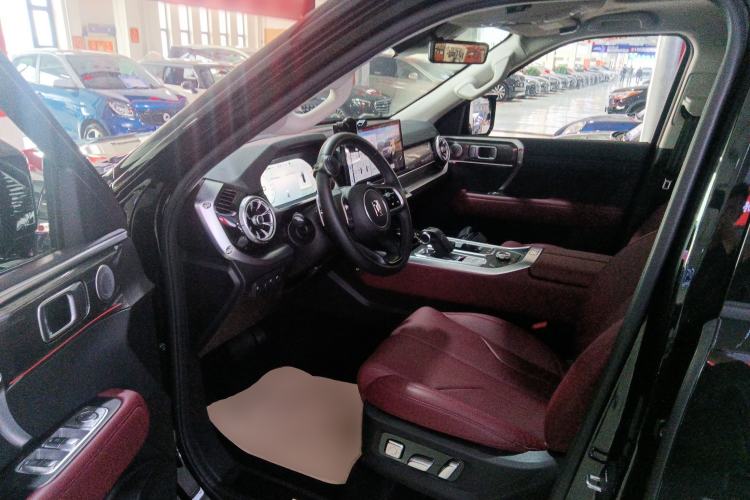 Used Tank 400 New Energy 2024 Hi4-T Off-Road Edition Left Front Seat