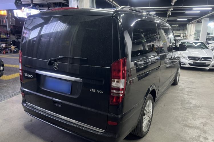 Used Mercedes-Benz Viano 2014 3.5L Premier Edition Exterior 6