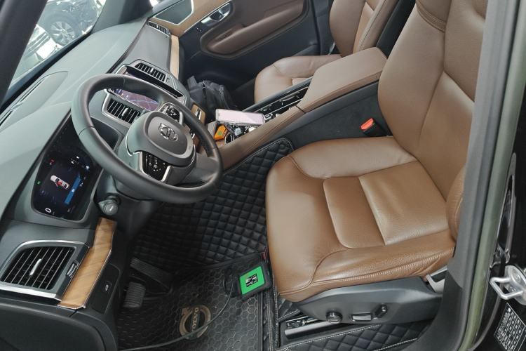 Used Volvo XC90 2023 B5 SmartDrive Luxury Edition 5 Seats