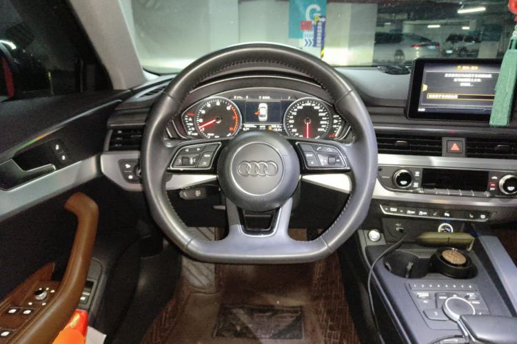 Used Audi A4L 2018 30th Anniversary Edition 45 TFSI quattro Individual Sport Edition
