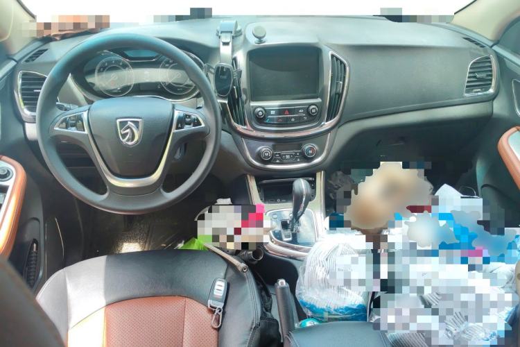 Used Baojun 560 2016 1.8L iAMT Elite Edition
