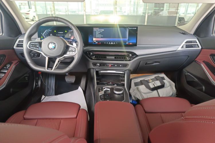 Used BMW 3 Series 2025 325Li M Sport Package Center Console