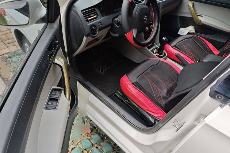 Used Skoda Rapid 2015 1.6L Manual Smart Selection Model