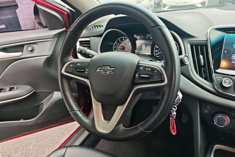 Used Chevrolet Monza 2019 Redline 320T Dual-Clutch Sporty Version China VI Standard Steering Wheel