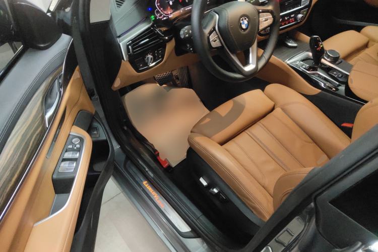 Used BMW 6 Series GT 2022 630i Luxury Design Package Driver Seat