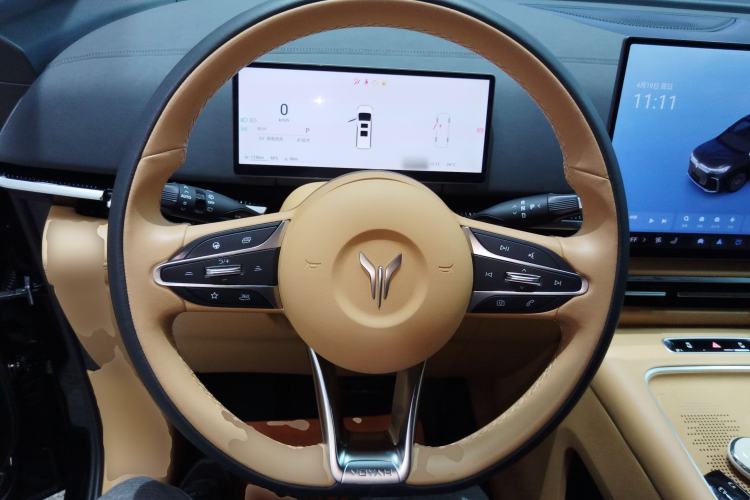 Used VOYAH Dream 2025 PHEV Four-Wheel Drive Excellence Kunpeng Edition