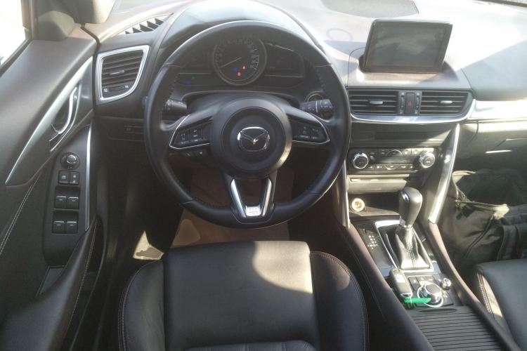 Used Mazda CX-4 2018 2.0L Automatic Two-Wheel Drive Blue Sky Premium Upgrade Version China V Standard