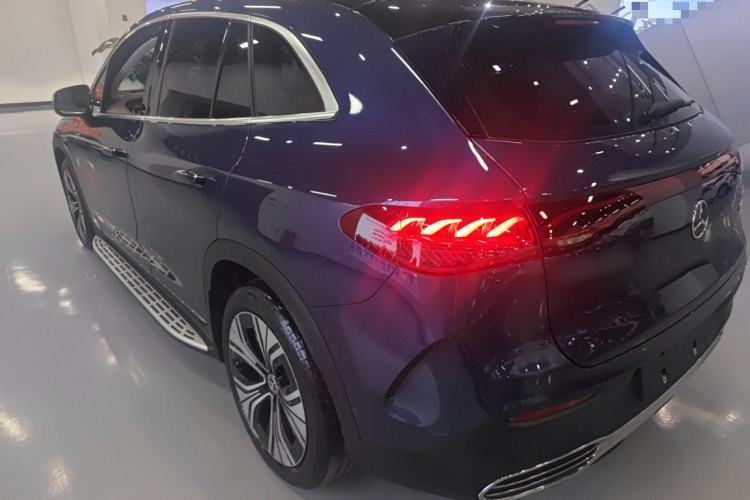 Used Mercedes-Benz EQE SUV 2023 350 4MATIC Luxury Edition Rear Left 45 Deg