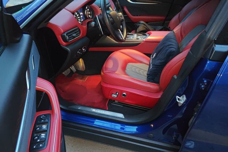Used Maserati Levante 2021 3.0T Luxury Edition Driver Seat