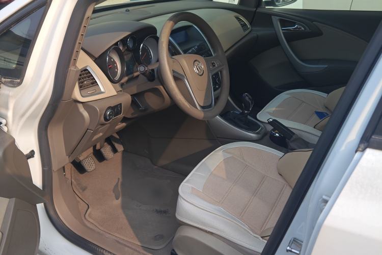 Used Buick GT 2013 GT 1.6L Manual Entry-Level Model Driver Seat