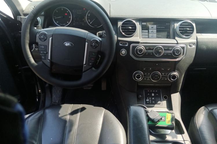 Used Land Rover Discovery 2014 3.0 SDV6 HSE Diesel Edition Steering Wheel