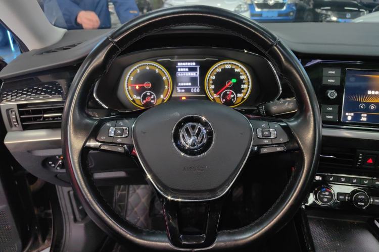 Used Volkswagen Passat 2019 330TSI Elite Edition China VI
