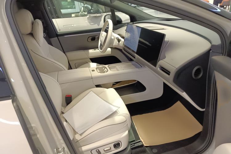 Used Li Auto i6 2025 Model Two-Wheel-Drive Standard Type Right Front Seat