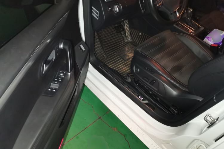 Used Volkswagen FAW-Volkswagen CC 2015 2.0 TSI Luxury Model Driver Seat