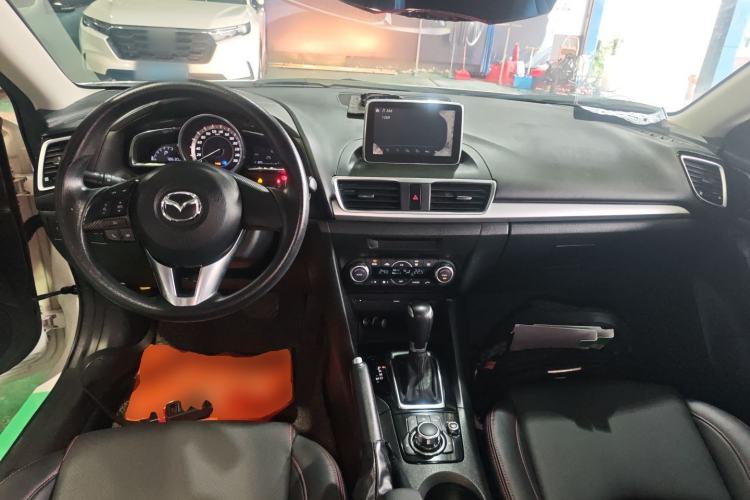 Used Mazda Mazda 3 Axela 2016 Hatchback 1.5L Automatic Luxury Model