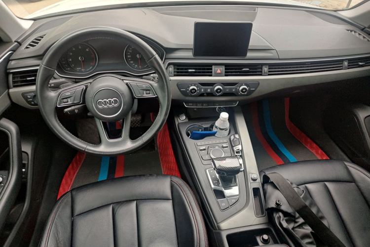 Used Audi A4L 2019 40 TFSI Ambition China VI Center Console