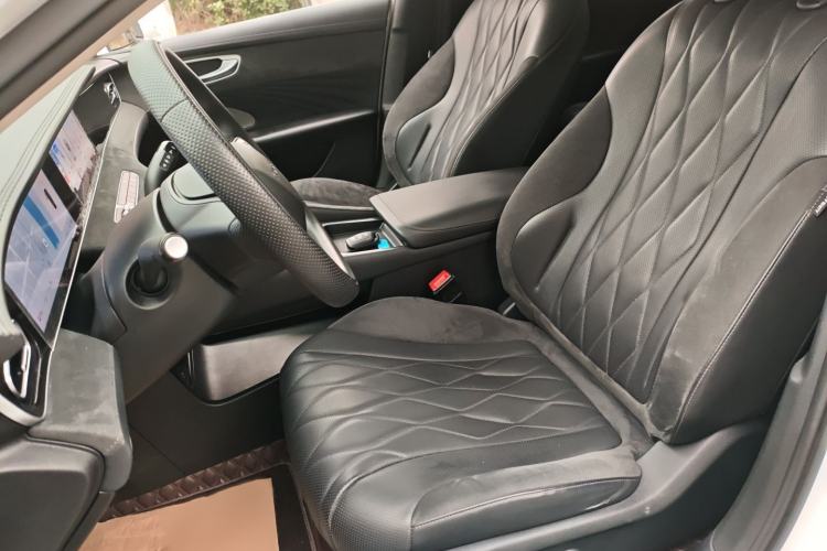 Used Roewe D7 2023 DMH 125km Excellence Edition
