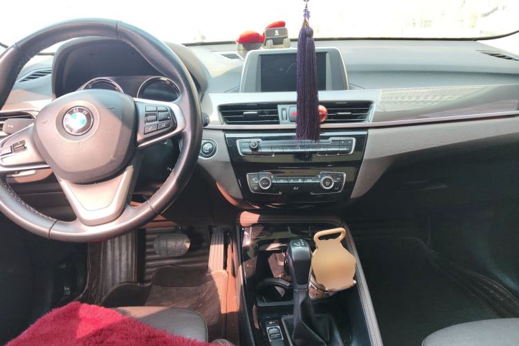 Used BMW X1 2019 sDrive18Li Premium Edition Center Console