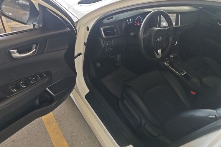 Used Kia K5 2016 2.0L Automatic GLS
