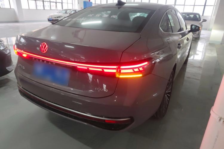 Used Volkswagen Passat 2025 Pro 380TSI Dragon Supreme Edition
