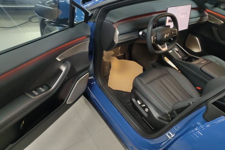 Used ONVO L60 2024 60 kWh All-Wheel Drive
