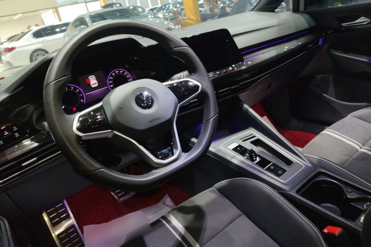 Used Volkswagen Golf 2023 Facelift 280TSI DSG R-Line Lite
