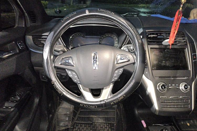Used Lincoln MKC 2014 2.0T Two-Wheel Drive Deluxe Edition Steering Wheel